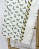 Dinosaur throw - Image 3